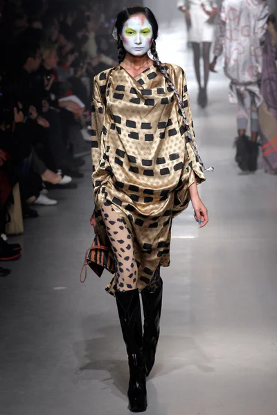 Look 4